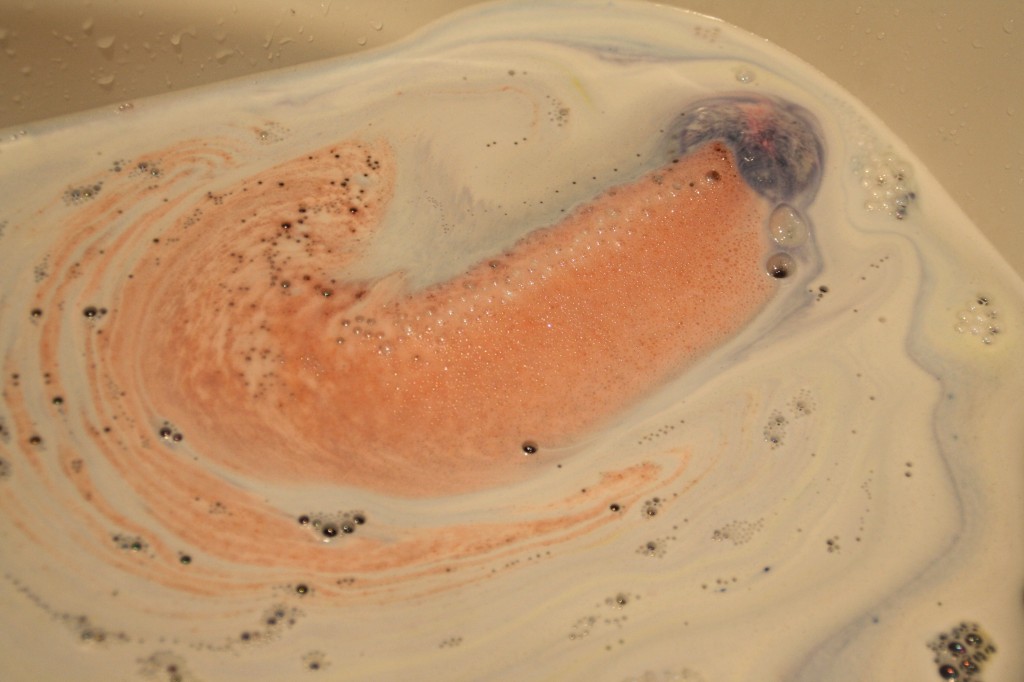 Lush Bath bomb Bunnipunch